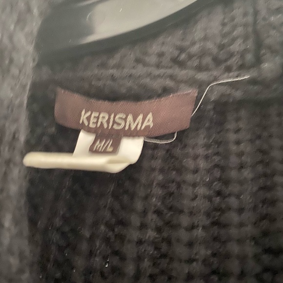 Black long sweater with pockets. - Picture 4 of 4